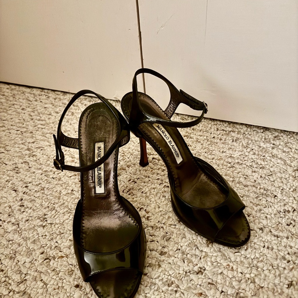 Manolo Blahnik Black Heels Sophisticated Style 38.5